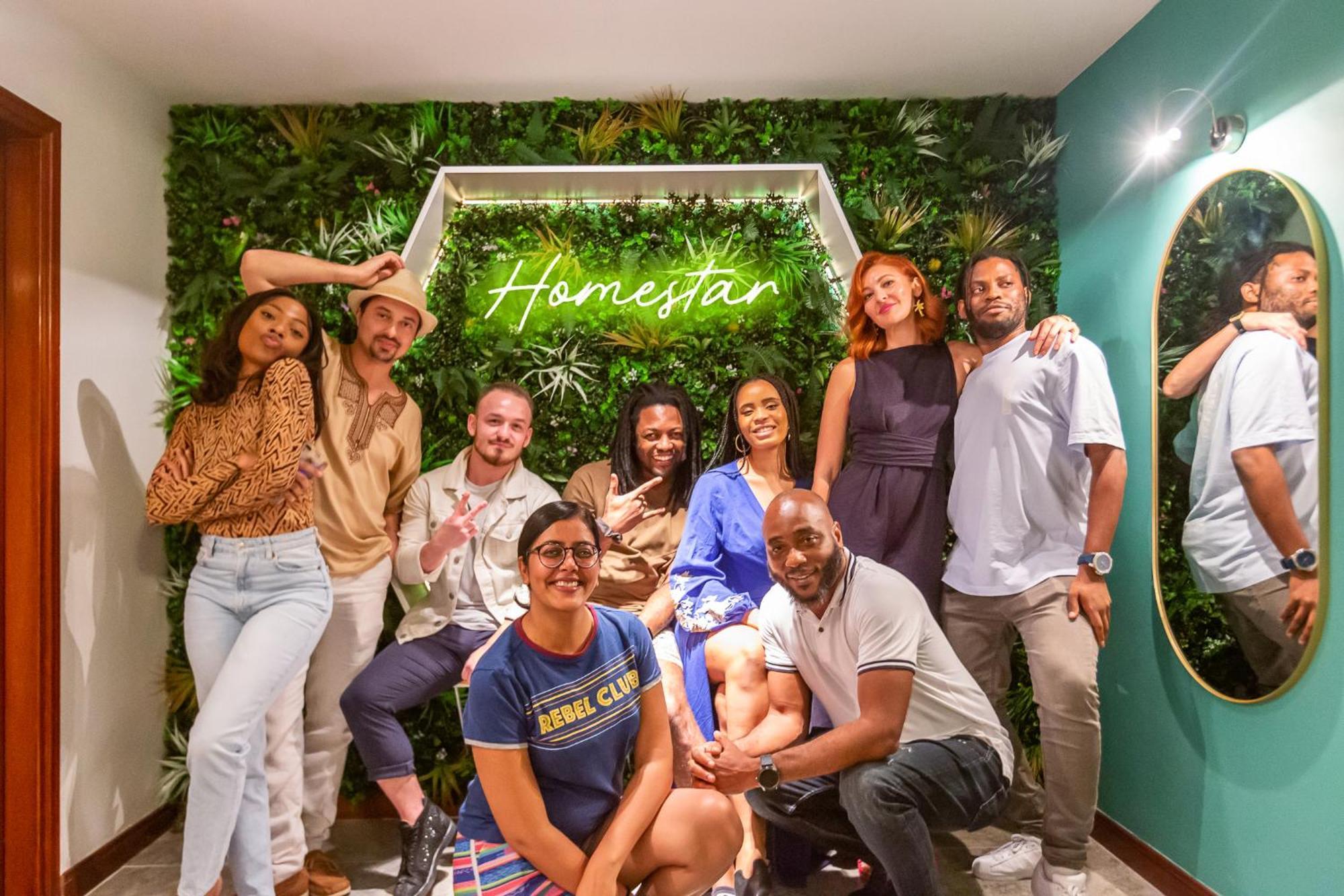 Homestar Deluxe Jbr Meditation & Wellness Hostel ドバイ エクステリア 写真